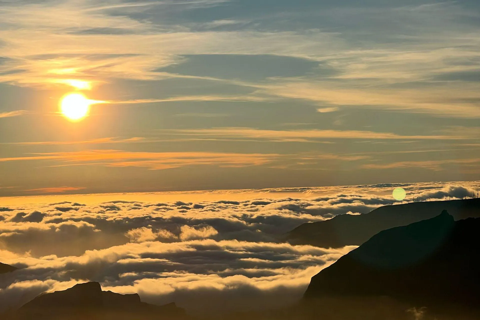 Elevated viewpoint on the East Madeira route